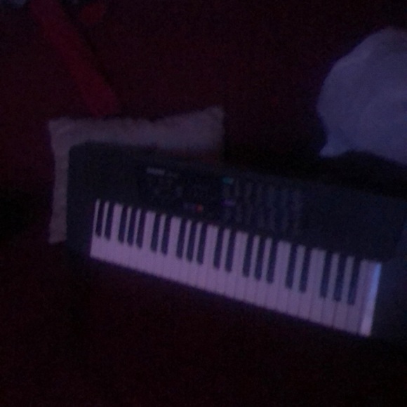 Piano - Picture 3 of 4